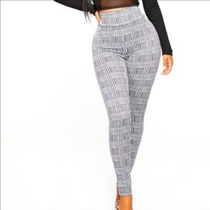 Super Cute Houndstooth Print Leggings